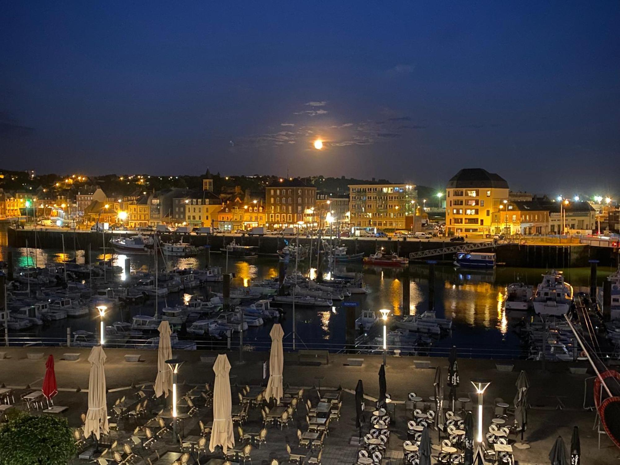 Etablissement 3 Etoiles Avec Ascenseur, 3 Appartements Lumineux Vue Port Avec Balcon, 200M De La Mer, Wifi Fibre, Tous Service Inclus Dieppe Kültér fotó