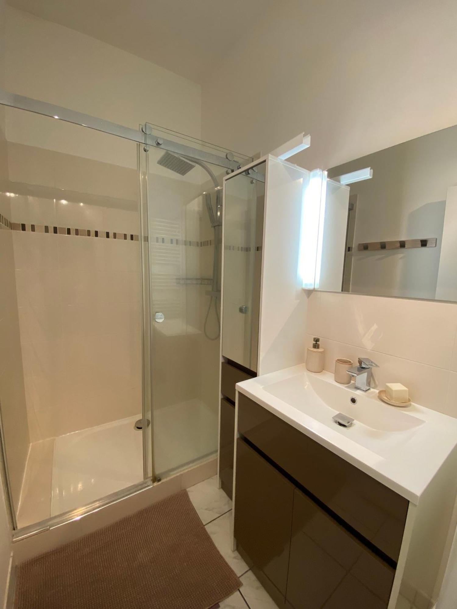 Etablissement 3 Etoiles Avec Ascenseur, 3 Appartements Lumineux Vue Port Avec Balcon, 200M De La Mer, Wifi Fibre, Tous Service Inclus Dieppe Kültér fotó