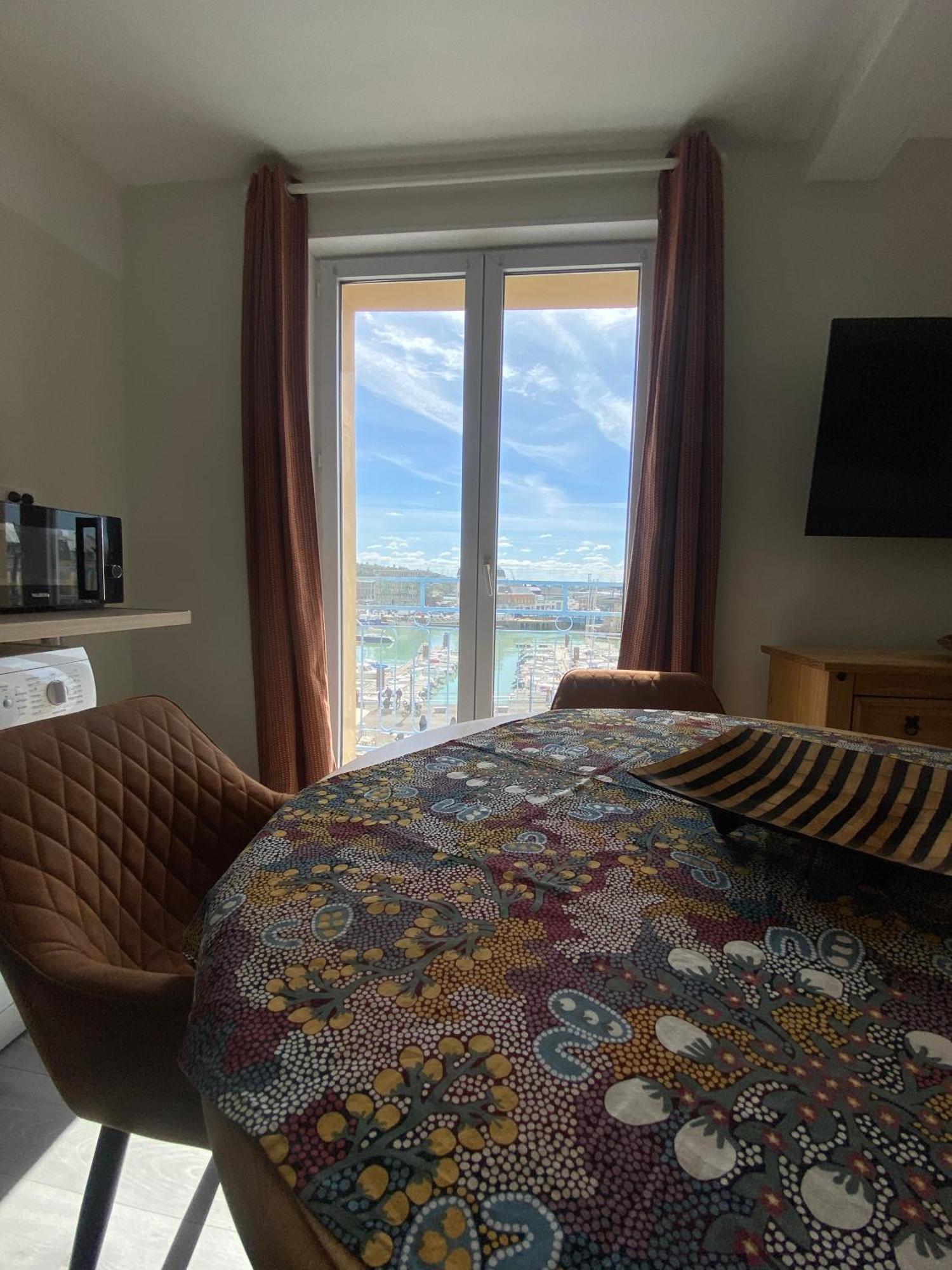 Etablissement 3 Etoiles Avec Ascenseur, 3 Appartements Lumineux Vue Port Avec Balcon, 200M De La Mer, Wifi Fibre, Tous Service Inclus Dieppe Kültér fotó