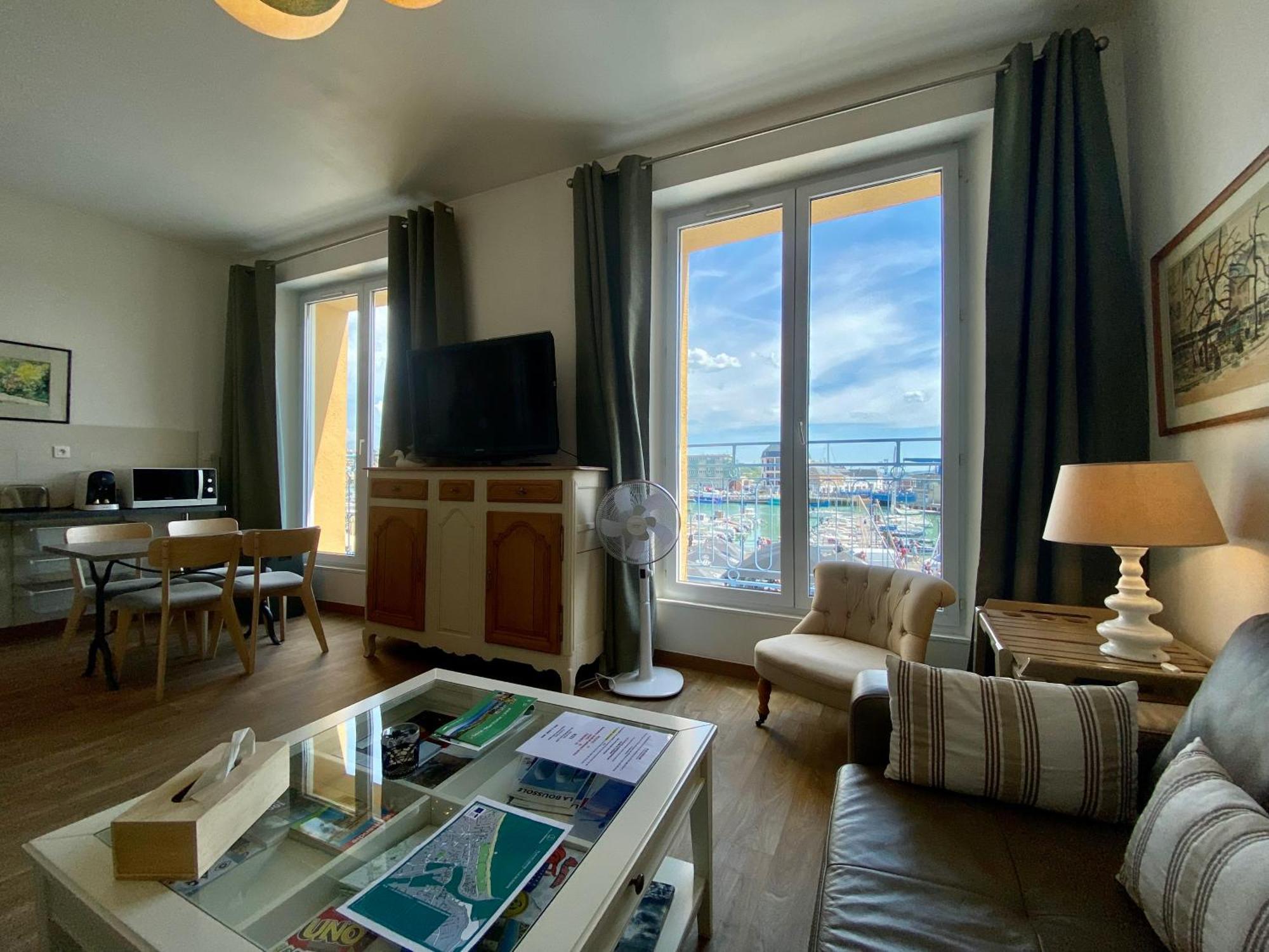 Etablissement 3 Etoiles Avec Ascenseur, 3 Appartements Lumineux Vue Port Avec Balcon, 200M De La Mer, Wifi Fibre, Tous Service Inclus Dieppe Kültér fotó